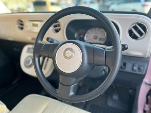自社ローン実績１０００台以上！全国配車可能☆整備工場完備☆女性スタッフ対応☆全国故障対応